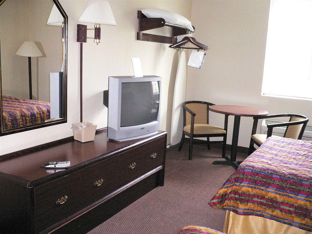 Super 8 By Wyndham Harrisburg Hershey North Eksteriør bilde